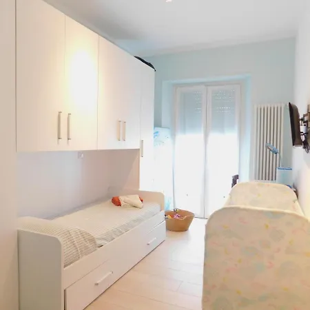 Alluring Holiday In With Balcony Holiday home